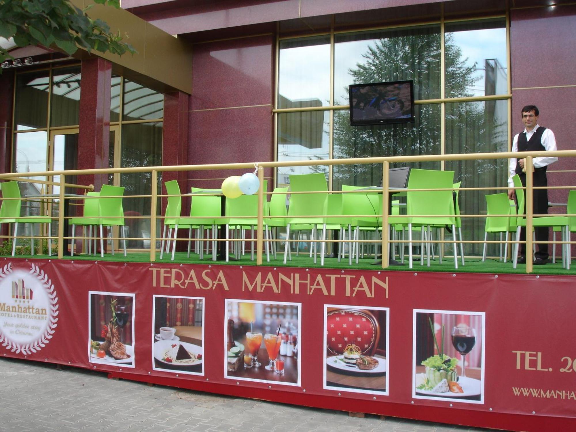 Manhattan Hotel & Restaurant Kişinev Dış mekan fotoğraf